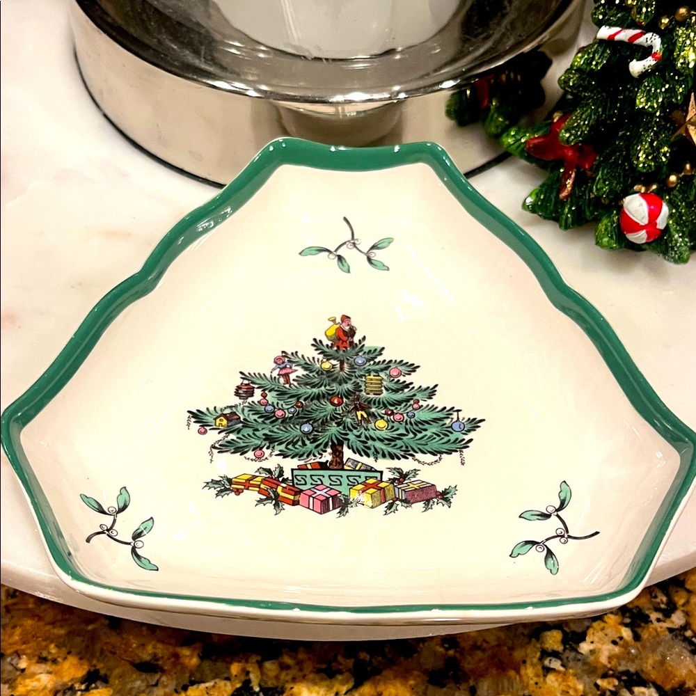 EUC Spode England green & white Christmas tree triangle candy dish 5.5”